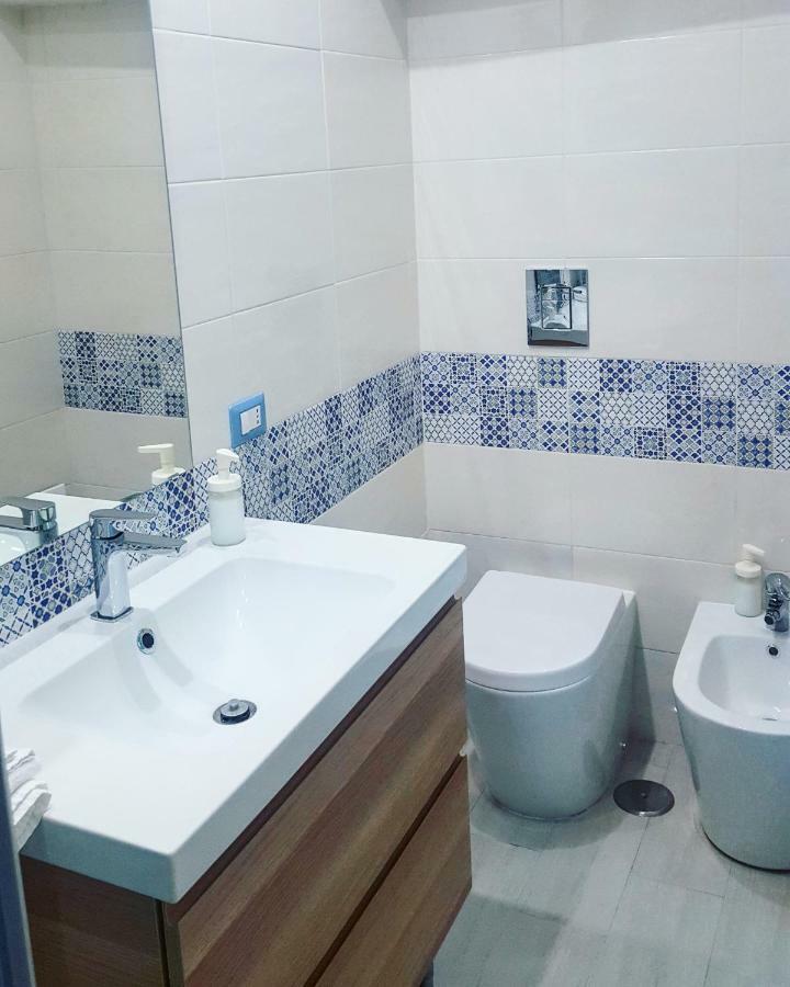 Apartament Napoli A Chiaia Zewnętrze zdjęcie